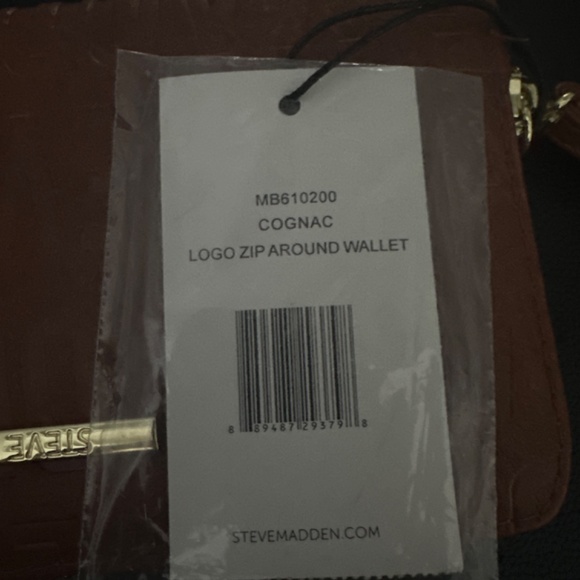 Steve Madden Logo Zip Around Wallet - Cognac - Picture 3 of 3